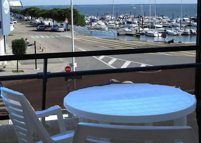 Appartamento : T2 Avec Balcon Et Parking, à Deux Pas Des Plages De L'aiguillon - Fr-1-433-66